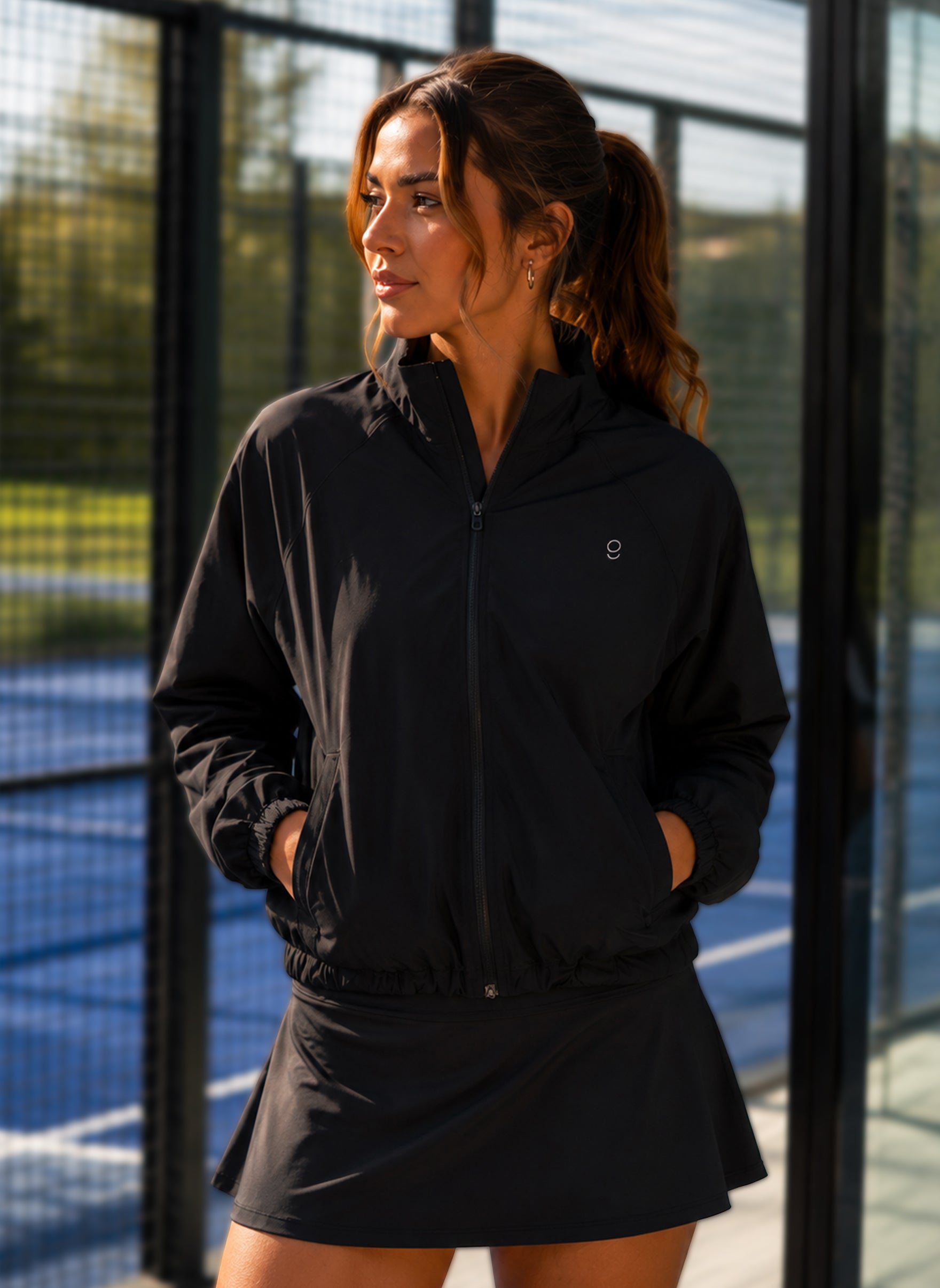 Chamarra deportiva negra para Mujer